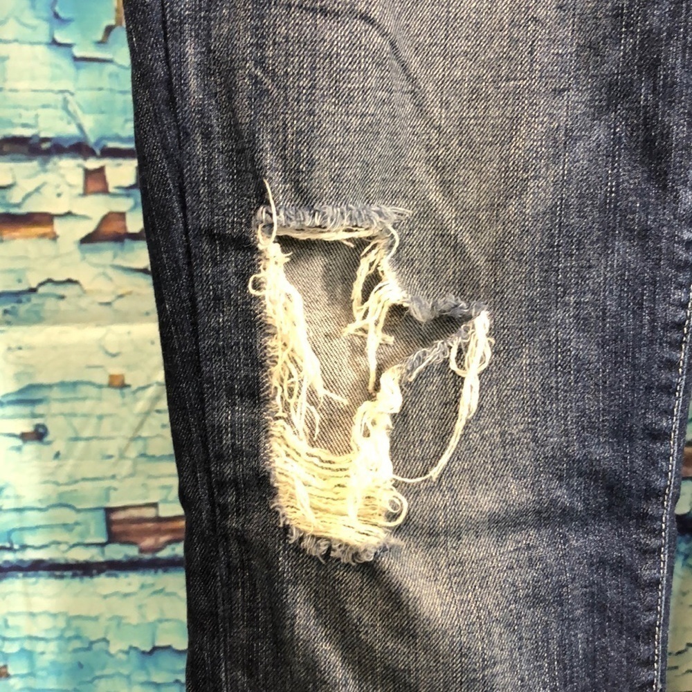 Dylan George Distressed Blue Jeans! - Picture 8 of 8